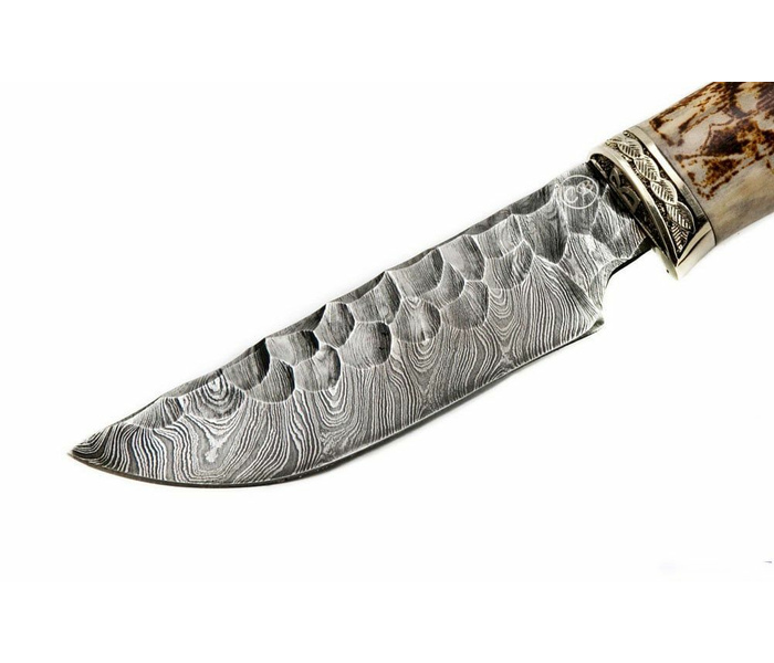 Нож Охотник малый: сталь дамаск, каменный век, резная рукоять рог лося,художественный рисунок