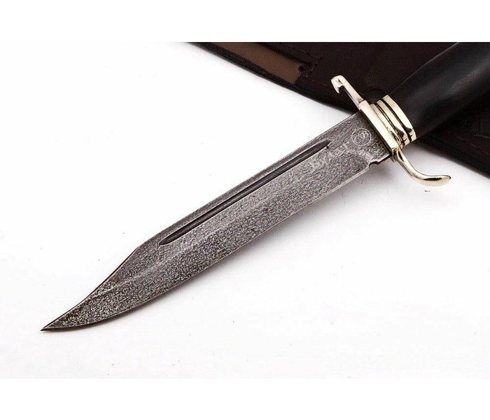 нож разведчика ручной работы 'НР-40' из стали Булат, рукоять черный граб