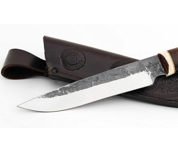 Нож ручной работы Буйвол из стали кованой 95х18 резная рукоять орех венге