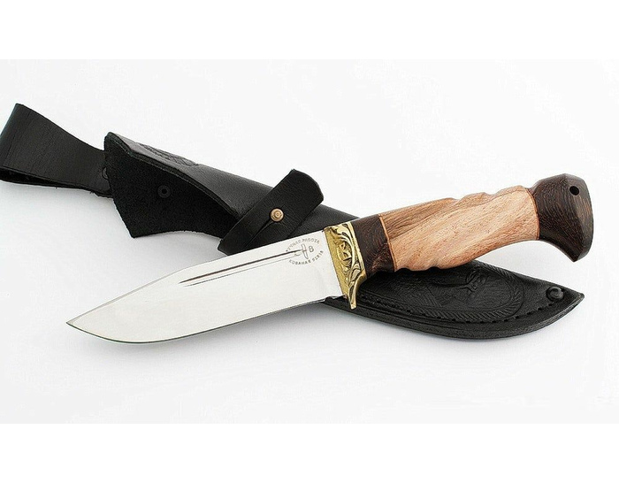 Нож ручной работы Егерь из кованой стали 95х18, дол, резная рукоять орех-венге