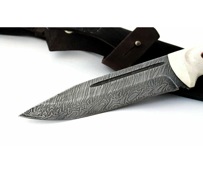 Нож ручной работы Егерь: сталь дамаск, дол, рукоять цельнометаллическая, рог лося