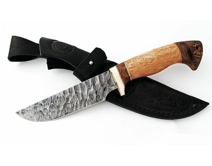 Нож ручной работы Охотник из стали дамаск, каменный век, рукоять сапеле