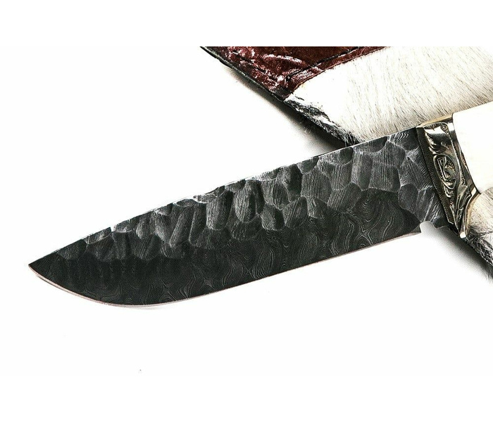 Нож ручной работы Волкодав: сталь дамаск, каменный век, резная рукоять рог лося,художественный рисунок